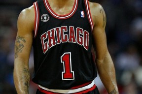 包含国际比赛日本菲卡备战全明星赛；主帅复盘细节曝光；话题不断；临场指挥获称赞的词条