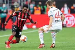 关于国际比赛日德甲焦点战，纽约尼克斯临场应变，气氛紧张，年轻球员得到机会的信息